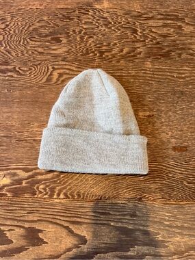 Everyday Cuffed Knit Beanie - Light Gray